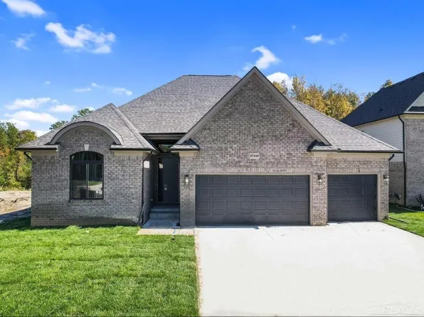 37440 Josephine Dr, Sterling Heights, MI 48312