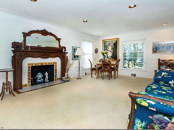 2nd image of 2677 Rocklyn Rd