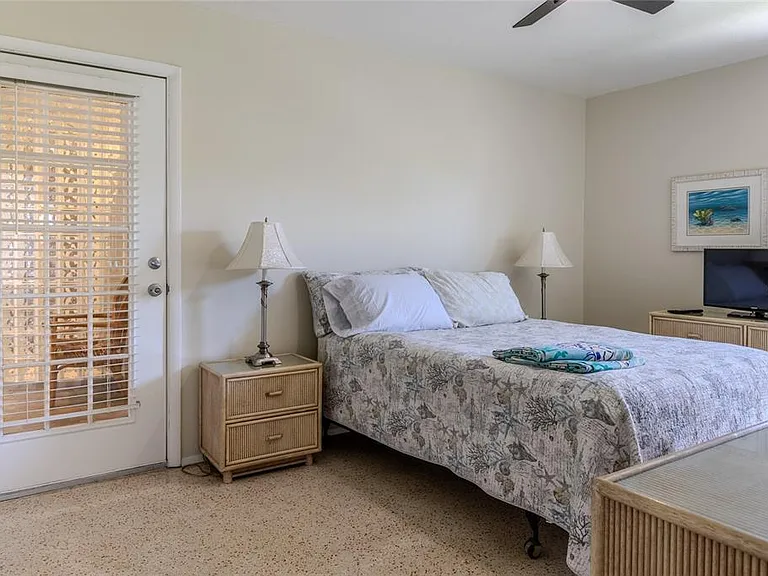 416 Sunset Dr — Photo 45
