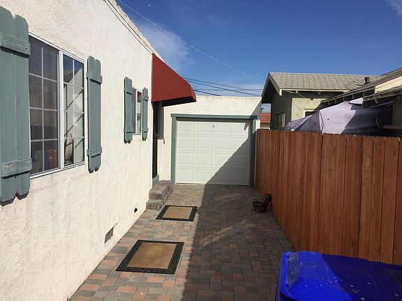 Drive leading to garage