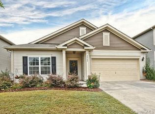 2048 Blue Iris Dr, Matthews, NC 28104