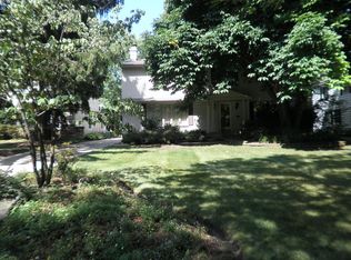 2028 Laurel Hill Dr, South Euclid, OH