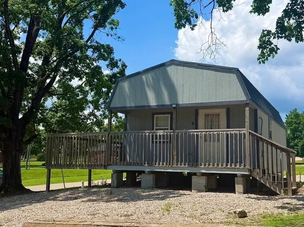 206 W 2nd St, Annapolis, MO 63620