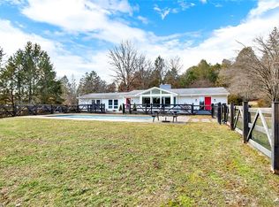 192 Sunrise Ln, Ligonier, PA 15658