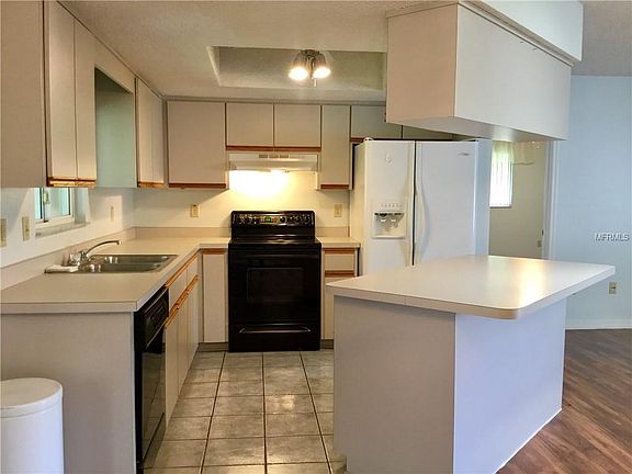 4th image of 10425 SE 177th Pl