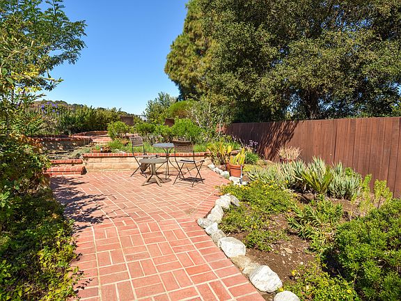 5th image of 3079 Delacodo Ave