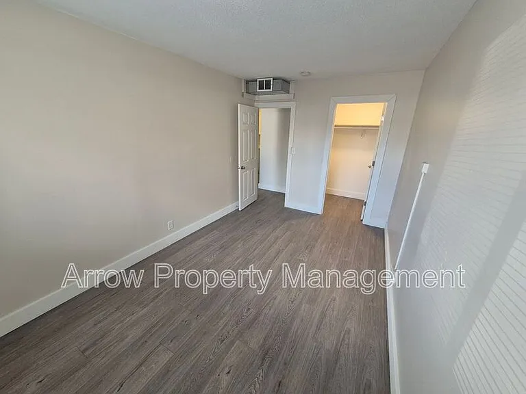 1315 F St #2 — Photo 8