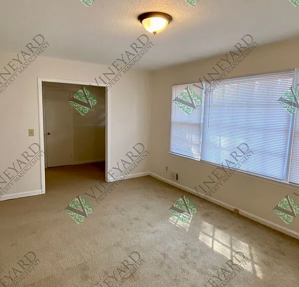 687 Bounty Dr — Photo 6