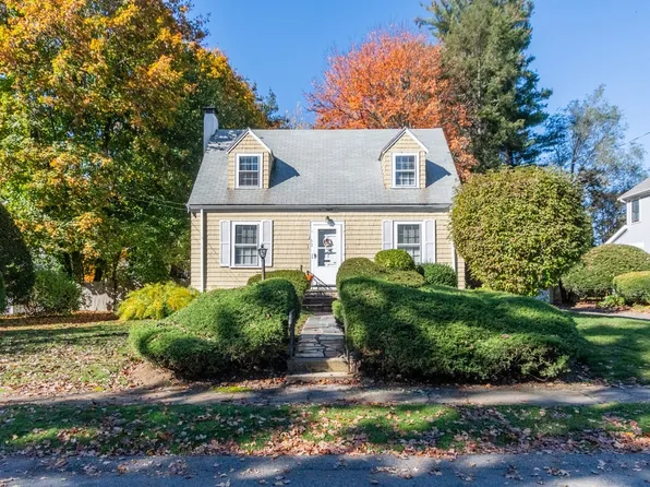 57 Mayflower Rd, Needham, MA 02492