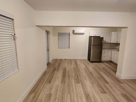 4th image of 4537 Bougainvilla Dr Unit 1