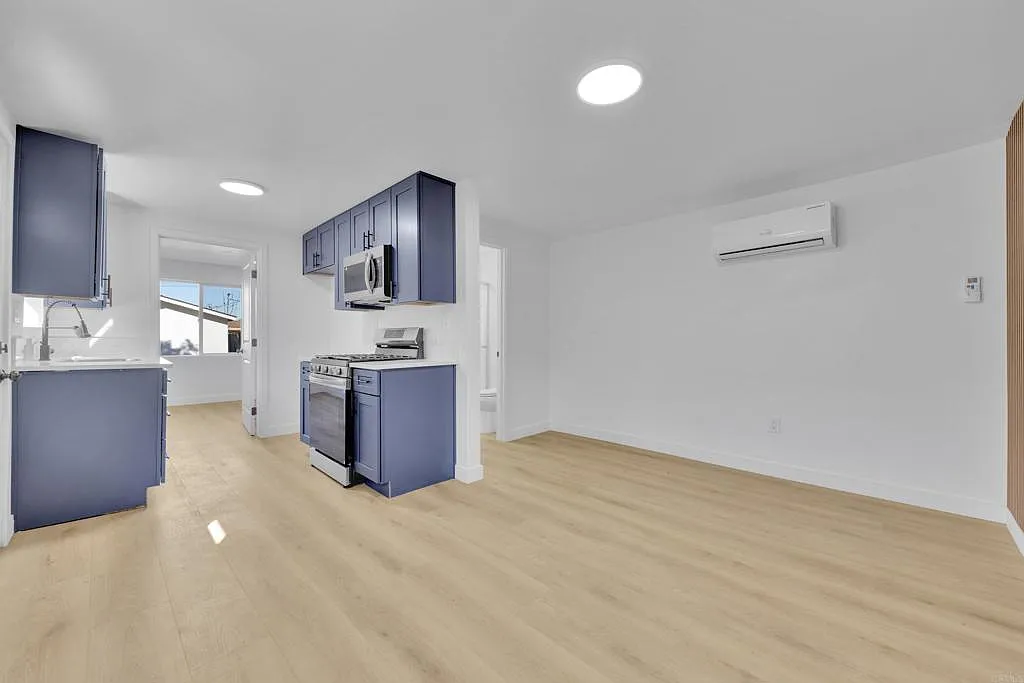 2 bed, 616 sqft, $2,695 — Photo 4
