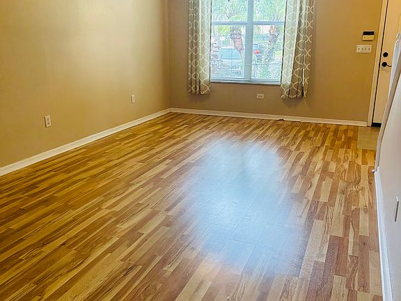 3rd image of 10445 Heron Lake Dr