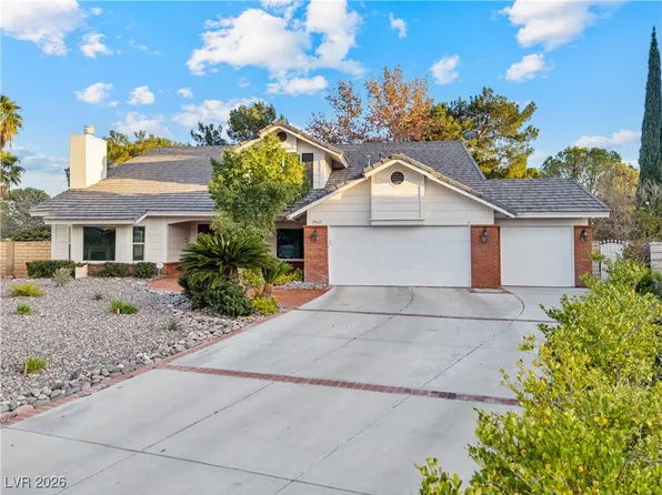 2940 Crystal Bay Dr, Las Vegas, NV 89117