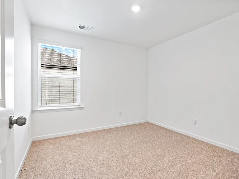 676 Evergreen Rd — Photo 28