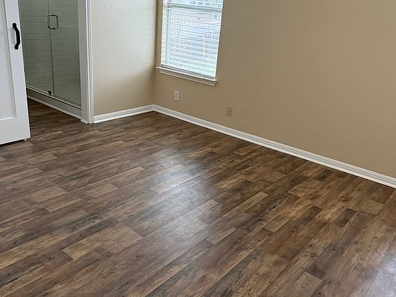 2nd image of 112 Lakemont Dr #3