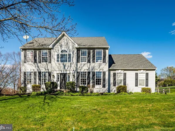 6 Southwind Ln, Downingtown, PA 19335