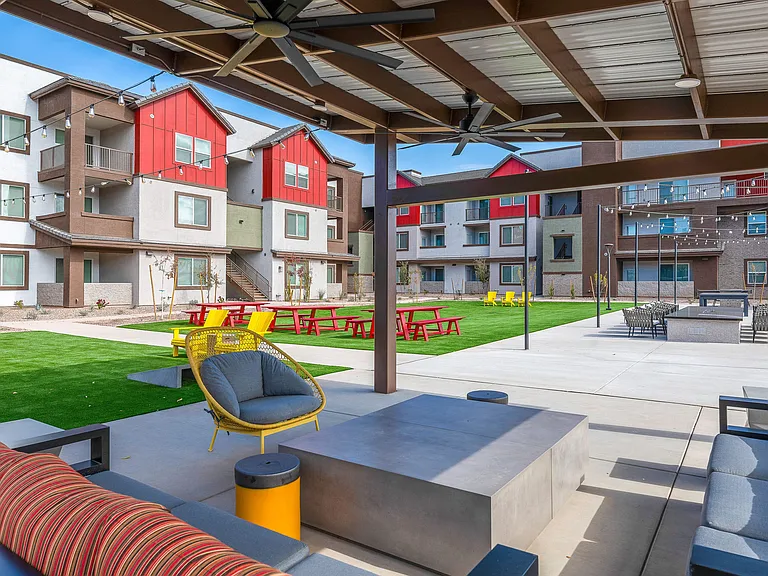 Weylyn Luxury Apartments — Photo 62