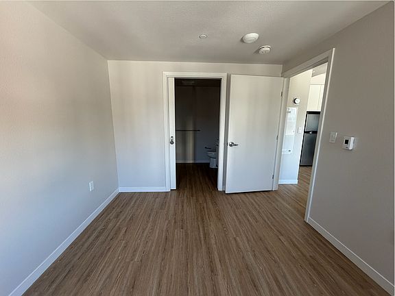 5th image of 2067 University Ave #605