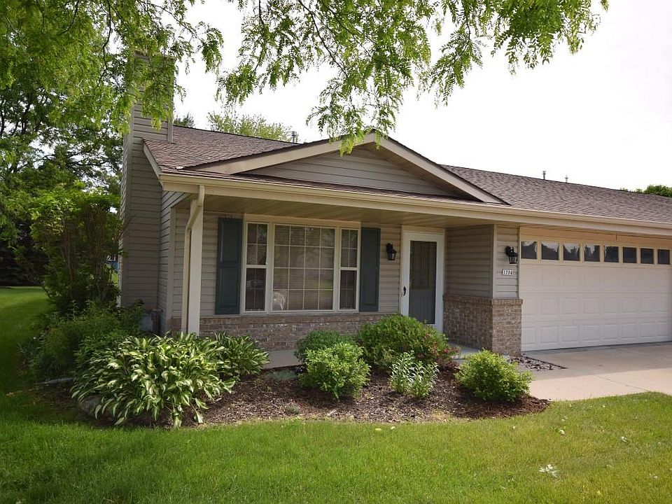 1st image of 1704 Garden Ln