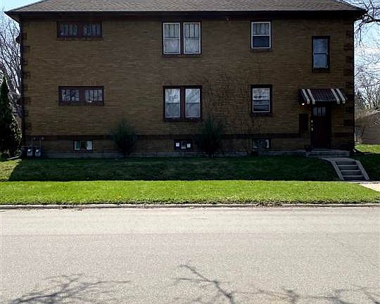 2nd image of 901 17th St