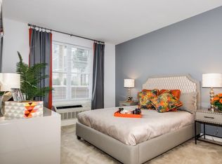 349 State Route 17 #225, East Rutherford, NJ 07073