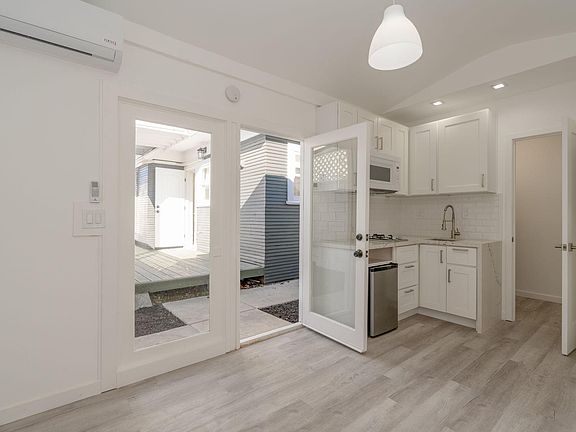 4th image of 4408 Park Blvd #C