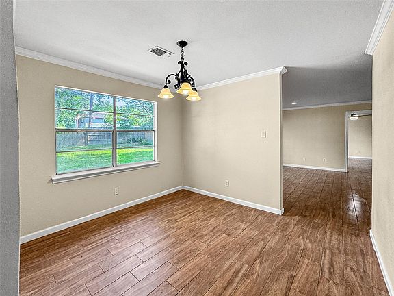 3rd image of 2535 River Rdg