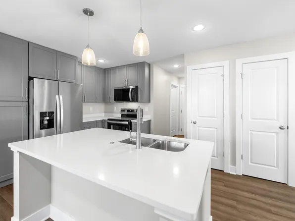 2707 Amelia Ln, Salina, KS 67401