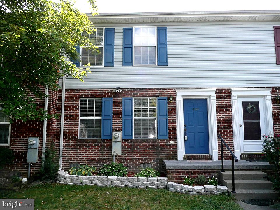 1st image of 255 Waterford Ln