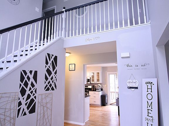 4th image of 2852 Sun Valley Dr