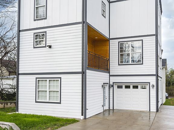 3rd image of 105 Evelyn Dr #2