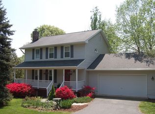 1120 Morningwood Ln, Great Falls, VA 22066