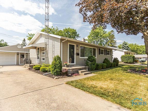 2nd image of 1385 Cranbrook Dr