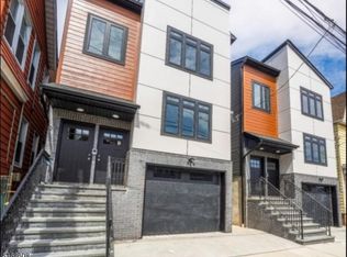 21 Shaw Ave #1, Newark, NJ 07112