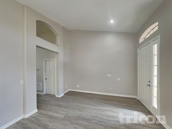 2nd image of 2233 Sand Arbor Cir