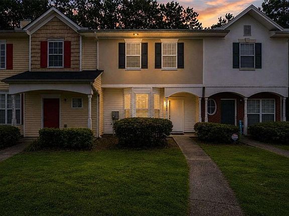 2nd image of 1708 Camden Forrest Trl
