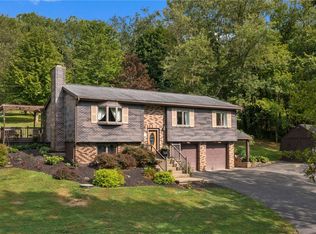 954 S Sunset Beach Rd, Claysville, PA 15323