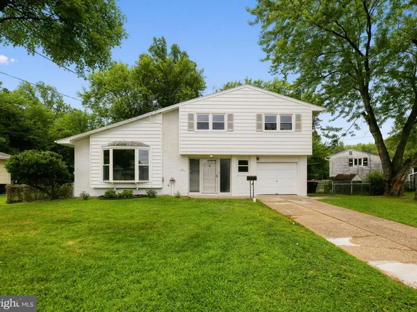 487 Fresno Dr, Magnolia, NJ 08049