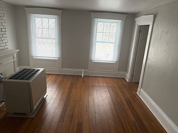 5th image of 85 Walden St #2