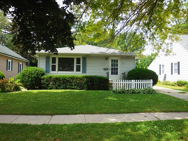 1st image of 714 Dickinson Ave