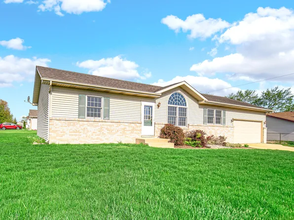 2896 Carmel St, Portage, IN 46368