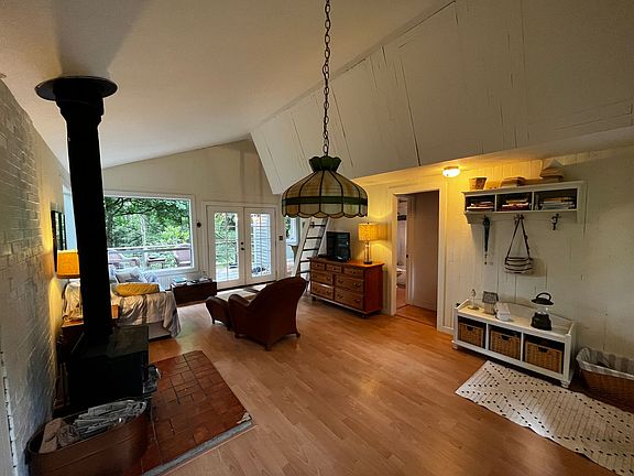 4th image of 5288 NE Ponderosa Pl