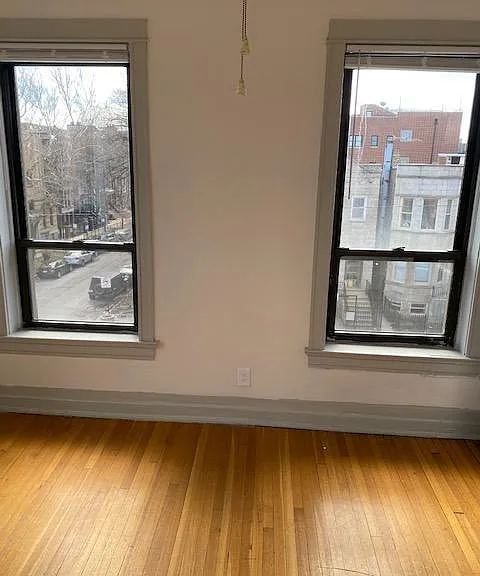 900 W Addison St #3 — Photo 14