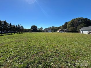 127 Donsdale Dr, Statesville, NC 28625