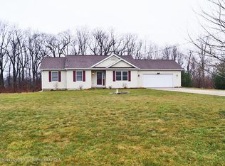 1864 Anita Ln, Eaton Rapids, MI 48827