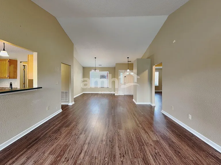 8316 Crosser Dr — Photo 5