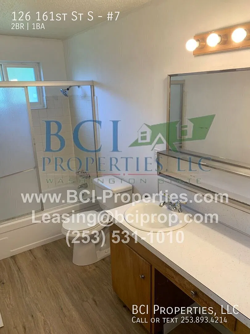 Spacious 2 bedroom apartment available in Spanaway. — Photo 4