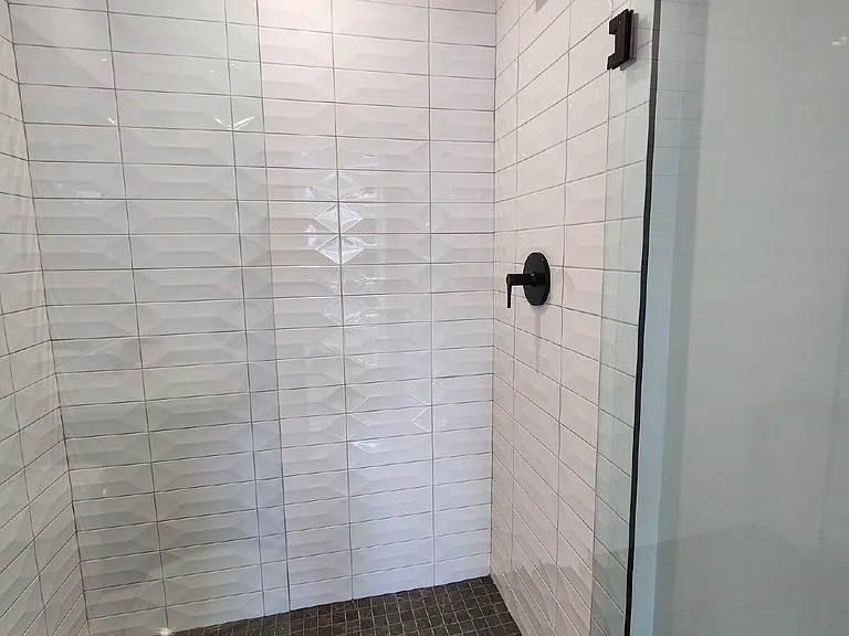 4118 Indiana Ave — Photo 3