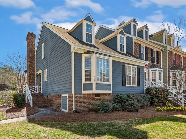 2820 Bedfordshire Ct, Raleigh, NC 27604