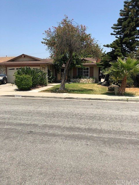 1st image of 2432 Sherbrook Ave